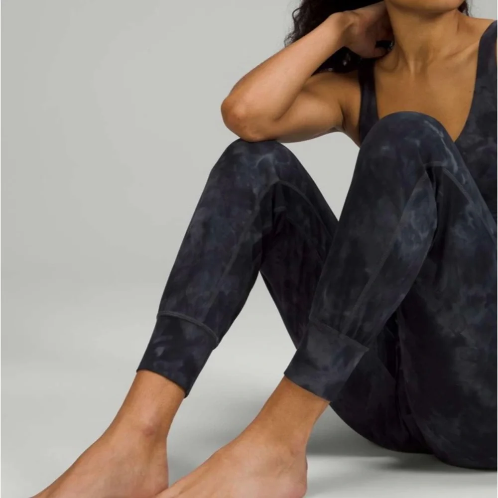 Lululemon Leggings Joggers Women’s Sz 6 Marble Diamond Dye Align High Rise - Picture 4 of 6